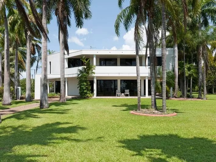 Darwin’s most spectacular rental – 138 East Point Road, Fannie Bay NT 0820